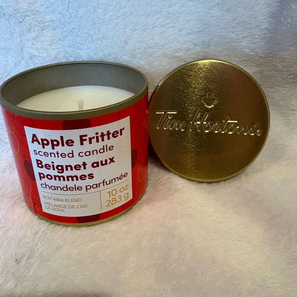 Tim Hortons Apple 🍎 Fritter Scented Candle 🕯️ single wick candle.